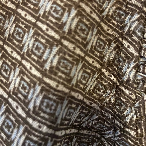 Joie Sheer blouse with ruffle detail Brown and pale blue. XL - Picture 2 of 4